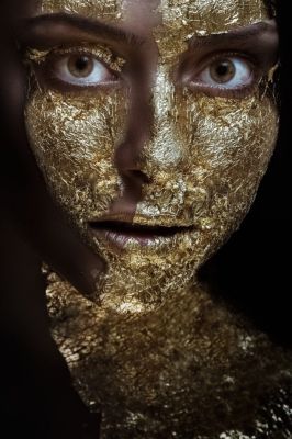 les produits pour le visage en or