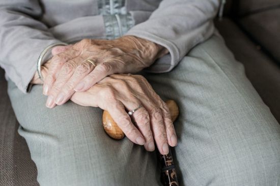 La technologie sans fil aide à assurer la sécurité des personnes âgées en résidence assistée